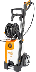 STIHL PLUS Pressure Washer mit 135 bar, Aluminium-Pumpenkopf RE 130, kabelgebunden, weiß, orange, in Schwarz